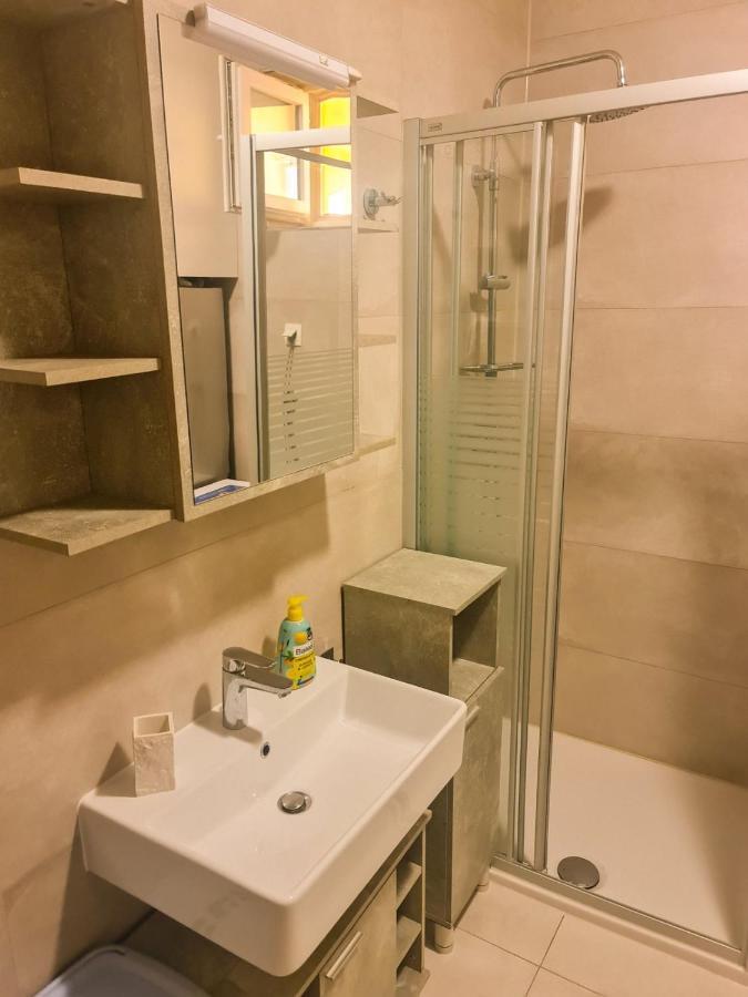 Leon Apartment Senj  Luaran gambar
